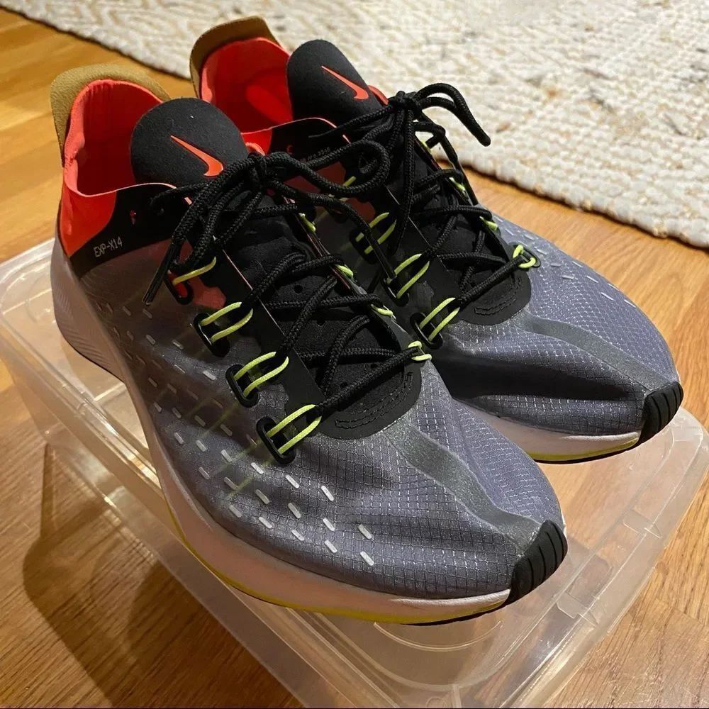 NIKE Women’s EXP-X 14 Sneaker